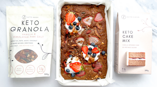 Vanilla and Berry Tray Bake | Keto Hana Recipes